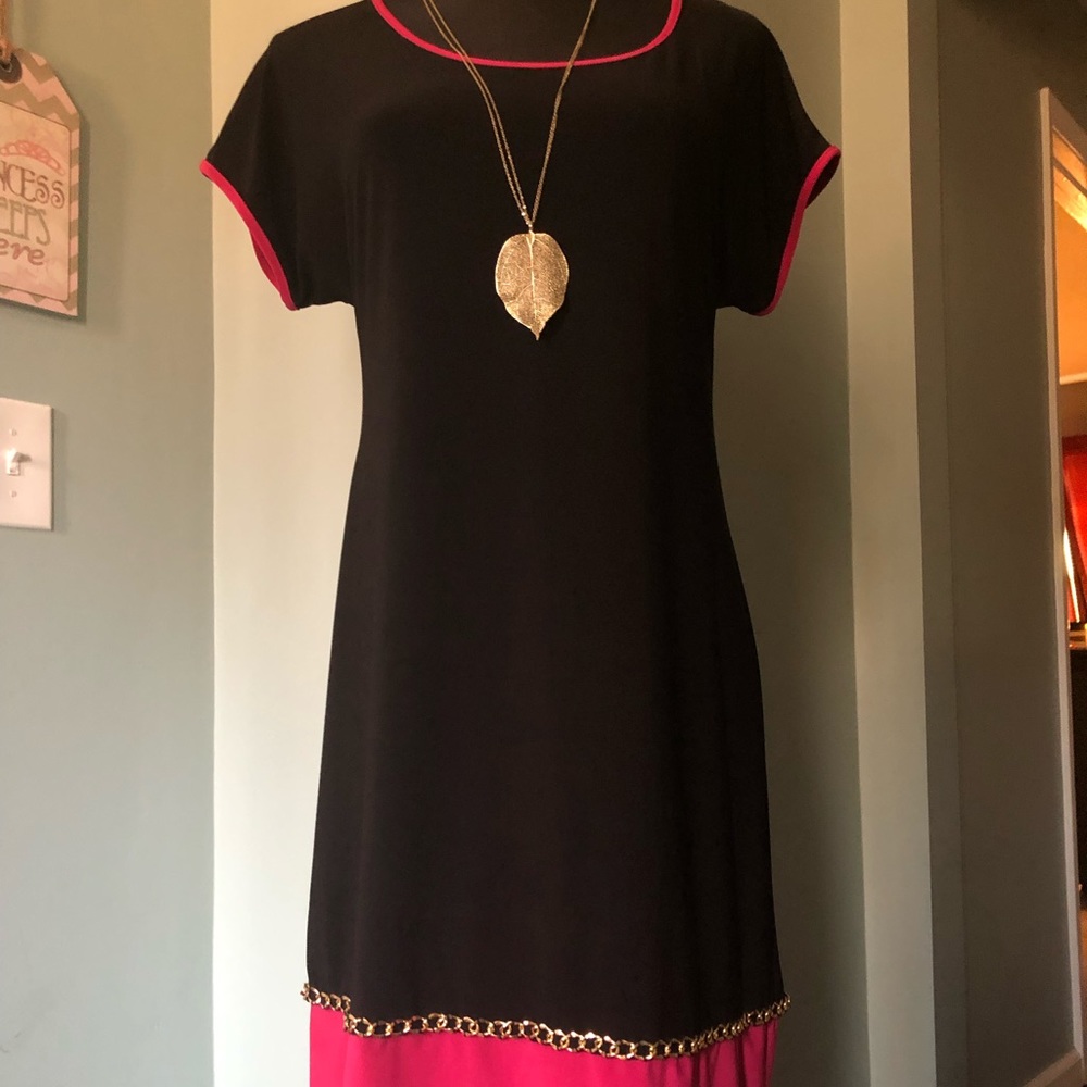 -great w/black, hot pink or gold shoes